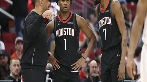 韩篮甲巅峰对决：两战连胜，风格激烈碰撞