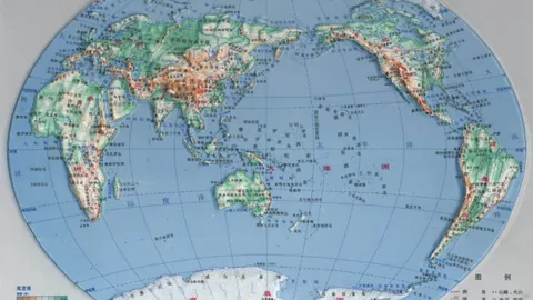 哈登35岁爱情甜蜜，全力宠爱女友，职业生涯总价值超30亿，浪漫生活美满